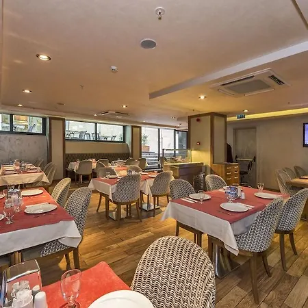 The Meretto Old City 4*