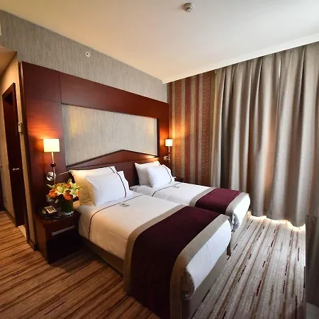 Hotel Taksim Gonen 4*