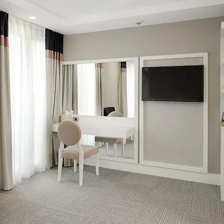 Mia Berre Hotel 4*