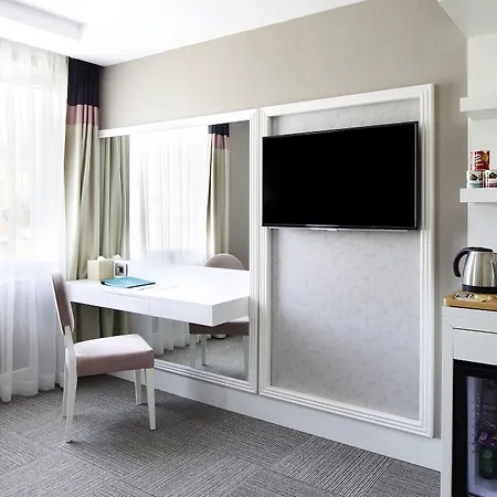 Hotel Mia Berre 4*