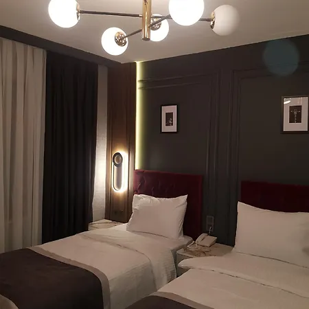 Hotel Selenay &