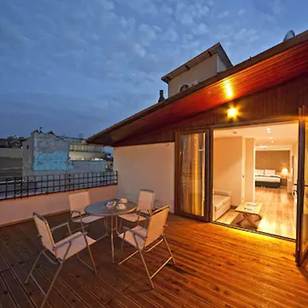 Triada Hotel 4*