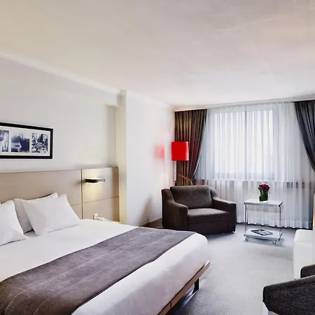 Eresin Taxim & Premier Hotel 4*