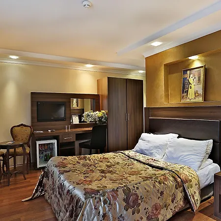 The Hotel 3*