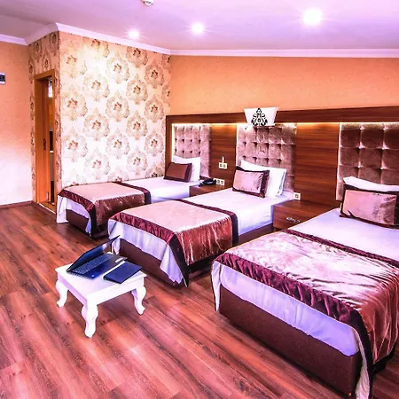 Montagna Hera Taksim 3*