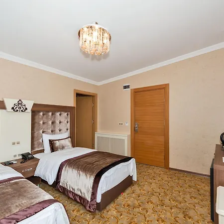 Hotel Montagna Hera Taksim 3*
