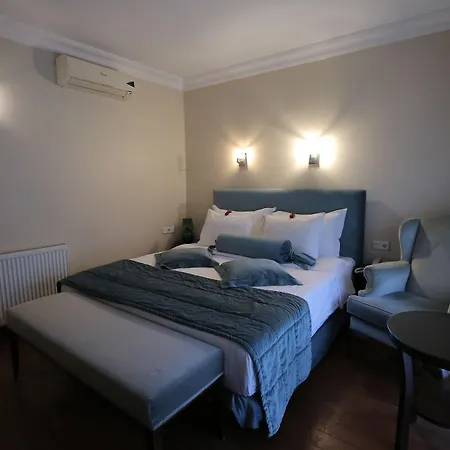 Tria Elegance 4*