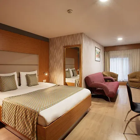 Gallery & Nisantasi Hotel 3*
