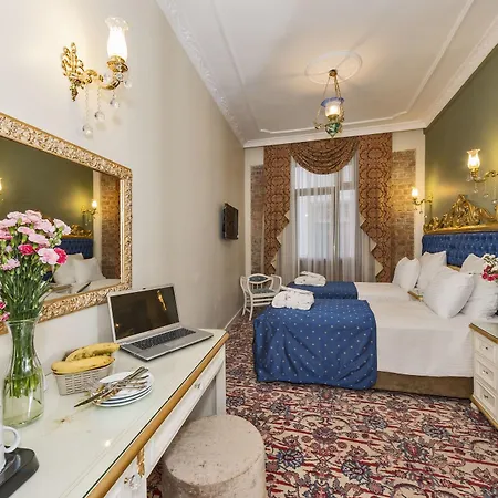 Hotel By Murat Crown Taksim 3*