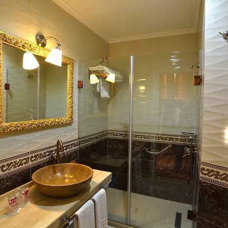 By Murat Crown Taksim Hotel