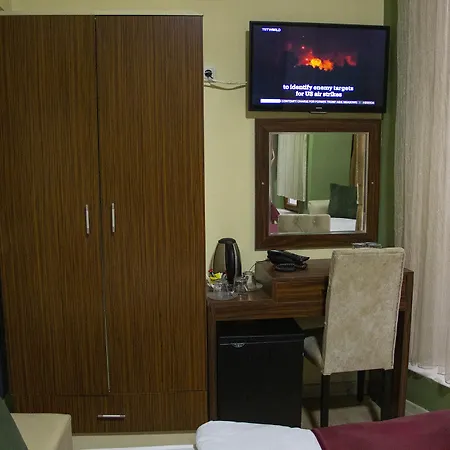 Mara Hotel 3*