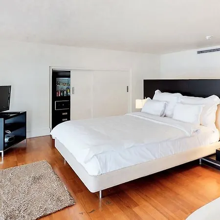 A'jia Hotel
