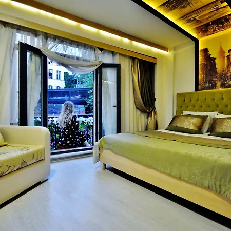 Отель The Beyoglu House
