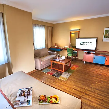 Hotel Feronya 4*