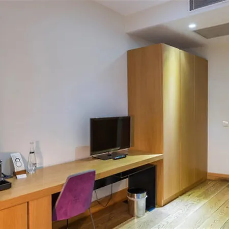 Misafir 8 Hotel