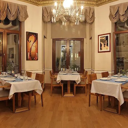 Lägenhetshotell Ragip Pasha 3*