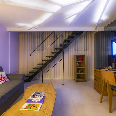 Hotel The Purl 4*