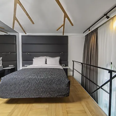 Hotel The Purl 4*