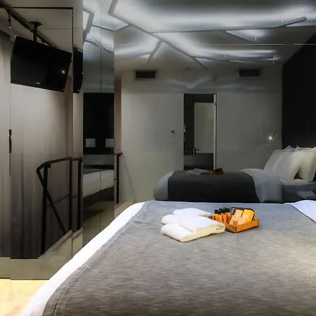 Hotel The Purl 4*