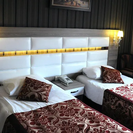 Nil Hotel