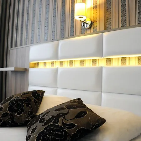 Nil Hotel