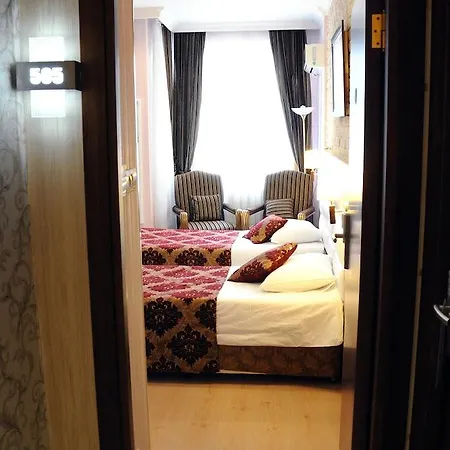 Nil Hotel Istanboel