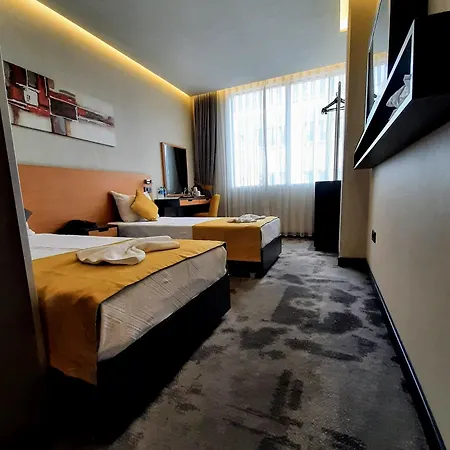 Sapko Airport 3*