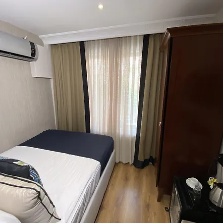 Four Doors Hotel