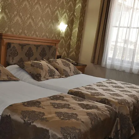 Grand Papirus 3*