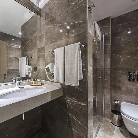 Redmont Nisantasi Hotel 3*