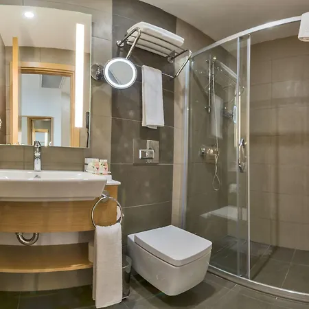 Hotel Boursier 1 & 4*