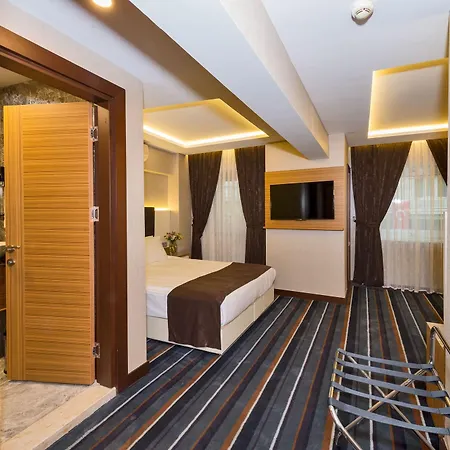 Отель Bergama Old 3*