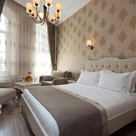 Louis Luxury Apartment *
