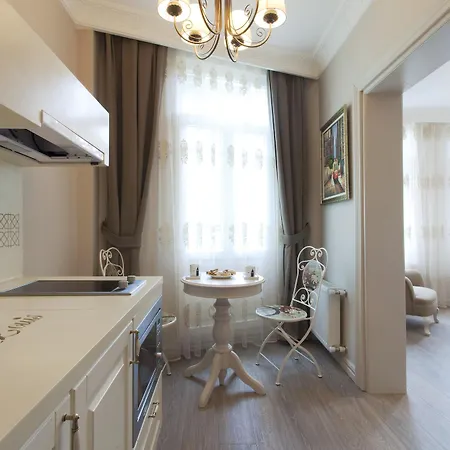 Louis Luxury
