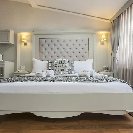 Louis Luxury Apartment