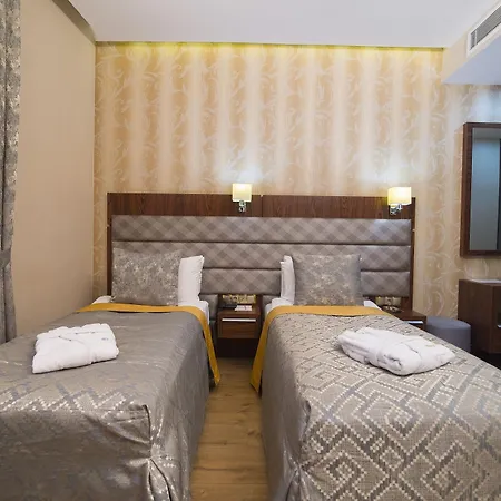 Midmar Deluxe 4*