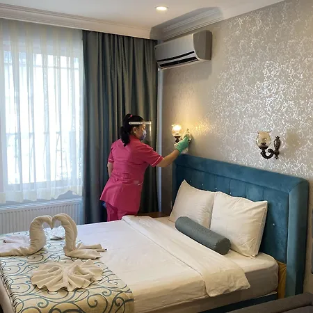 Hotel Riverland & 3*