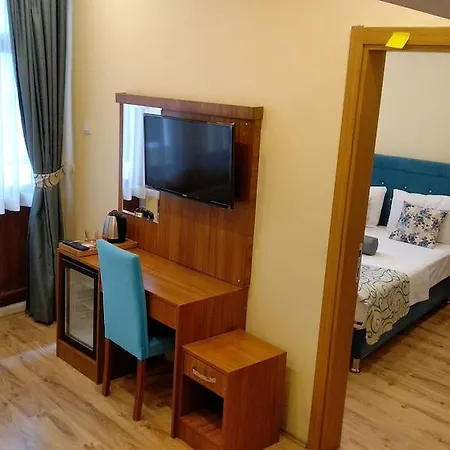 Hotel Riverland & 3*