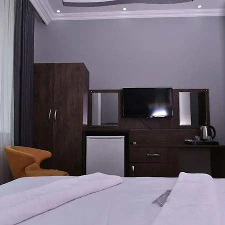Rays Bakirkoey Center Hotell 3*