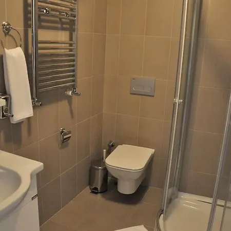 Almond Hill Apartment