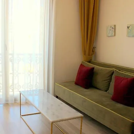 Apartment Almond Hill