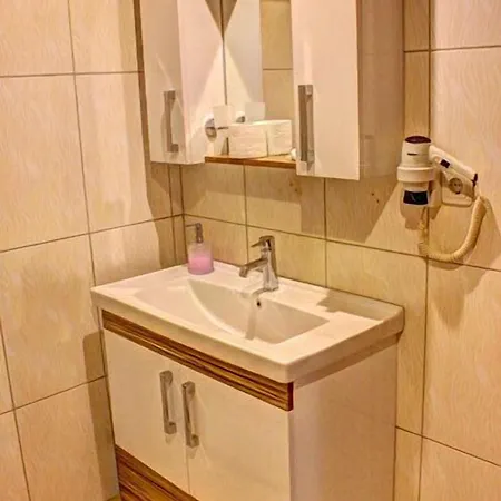 Real Life Hotel 2*