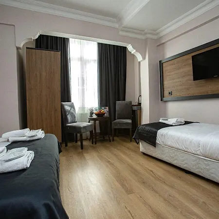 Comfort Taksim Hotel 3*