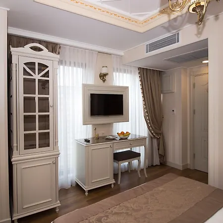 Town Otel