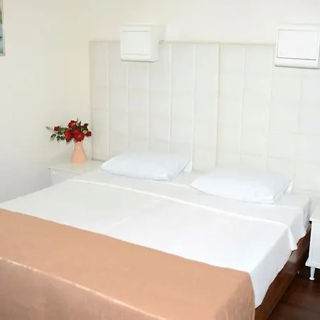 Florya Apartmanhotel 2*