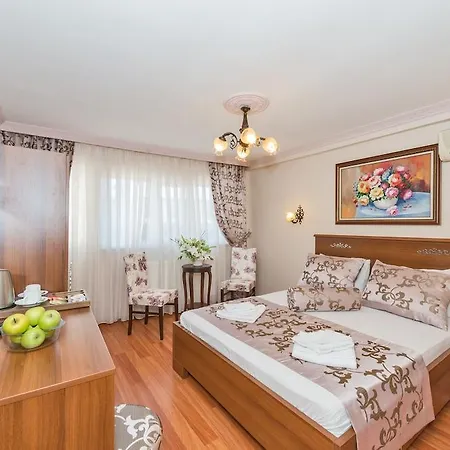 Turgut Hotel 2*