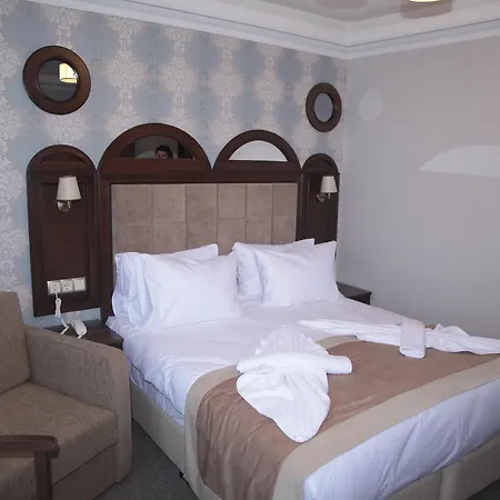 Hotel Golden Pen 3*
