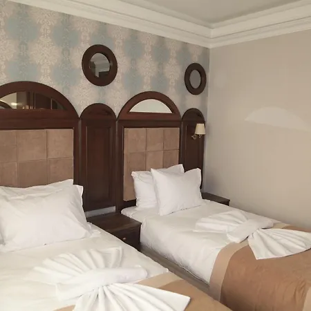 Golden Pen Hotel 3*