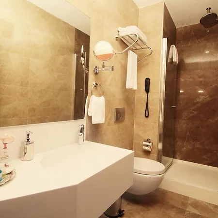 Park By Clover Otel 3*