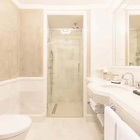 Metropolitan Taksim 4*
